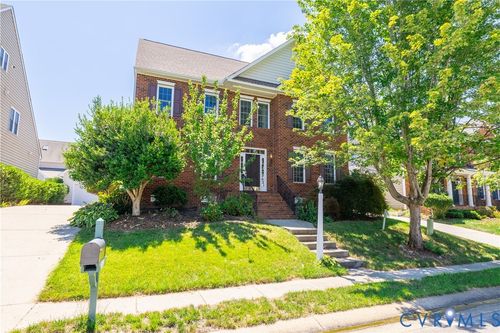 5039 Willows Green Rd, Glen Allen, VA, 23059-5686 | Card Image