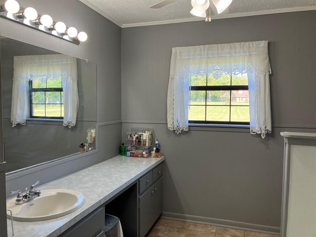 203 Webb Ave, House other with 3 bedrooms, 2 bathrooms and 2 parking in Teague TX | Image 13