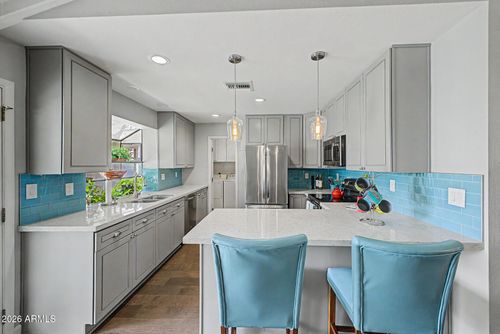 6425 W Mission Lane, Glendale, AZ, 85302 | Card Image