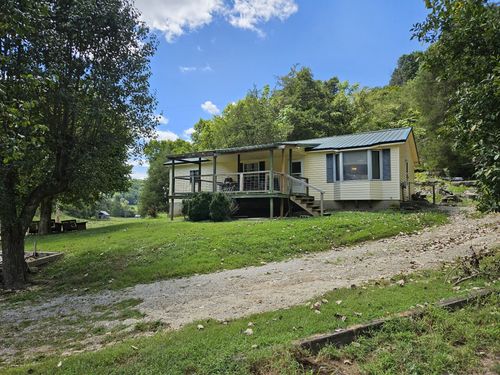 81 Carver Hollow Rd, Pleasant Shade, TN, 37145-3526 | Card Image