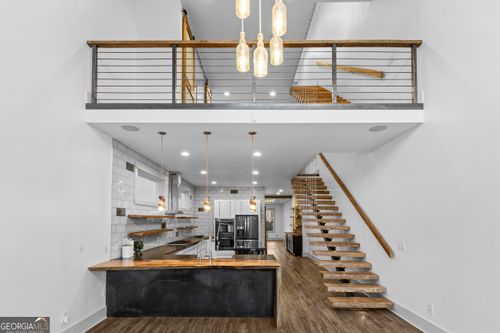 560 John Wesley Dobbs Ave Ne, ATLANTA, GA, 30312-1638 | Card Image