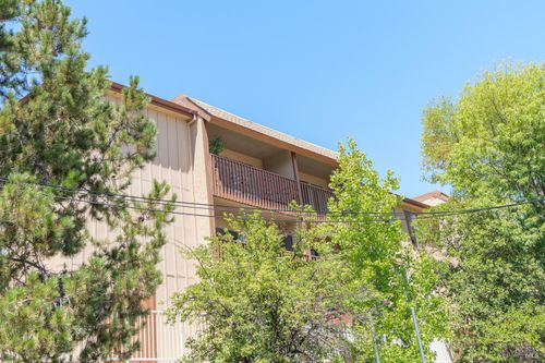 388-1540 Center Rd, Novato, CA, 94947-7333 | Card Image