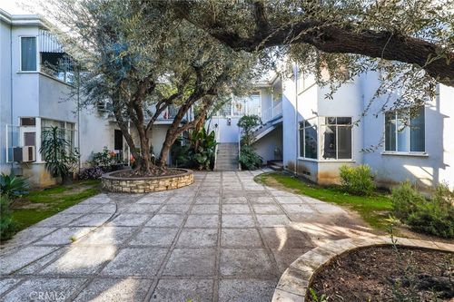 1014 E Carson St, Long Beach, CA, 90807-3636 | Card Image