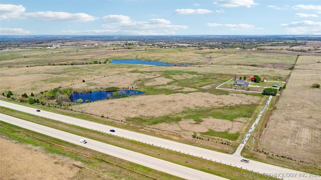 28002 Us 75 Hwy, House other with 4 bedrooms, 4 bathrooms and null parking in Ochelata OK | Image 59