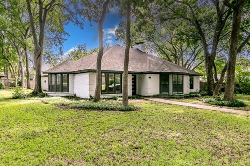 1103 Teakwood Dr, Duncanville, TX, 75137-3618 | Card Image