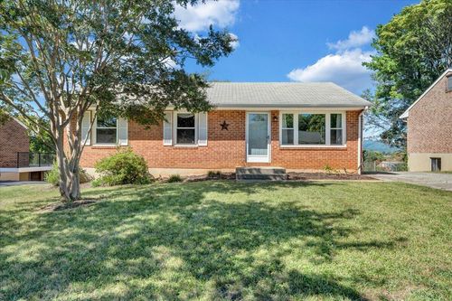 4746 Pennsylvania Ave Ne, Roanoke, VA, 24019-5257 | Card Image