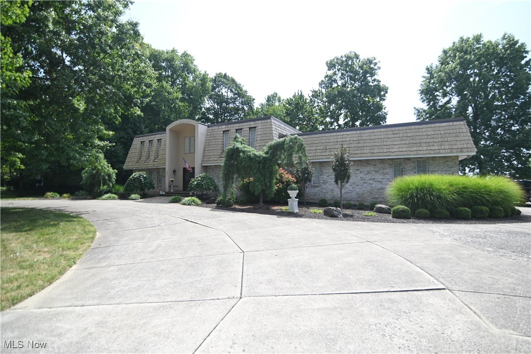 Southwoods Ave, Youngstown, OH 44512