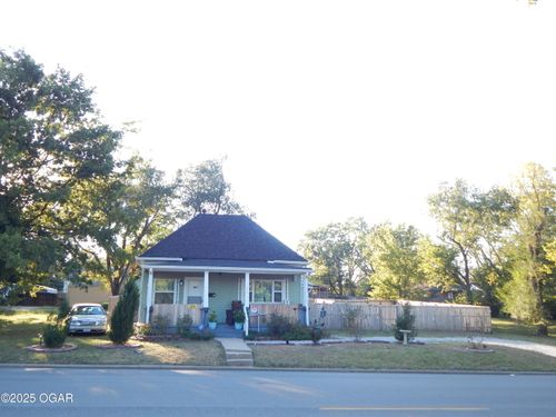 320 S Florida Ave, Joplin, MO, 64801-1650 | Card Image