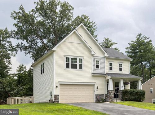 115 Eagle Dr, CROSS JUNCTION, VA, 22625-2572 | Card Image