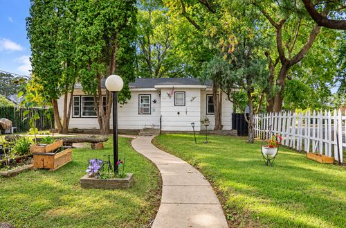 308 Roosevelt St, Alexandria, MN, 56308-1637 | Card Image