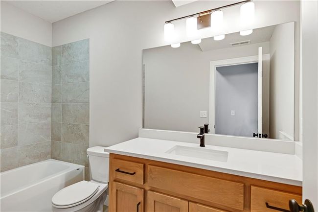 22023 W 94 Th St, House other with 4 bedrooms, 3 bathrooms and null parking in Lenexa KS | Image 38