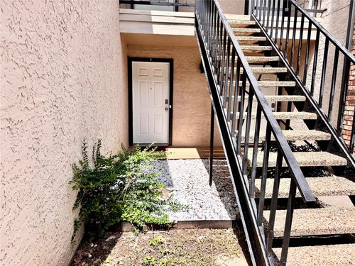 apt-d-813 W Harwood Rd, Hurst, TX, 76054-3268 | Card Image
