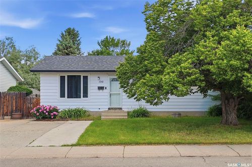 106 Sclandens Place, Saskatoon, SK, S7M4C4 | Card Image