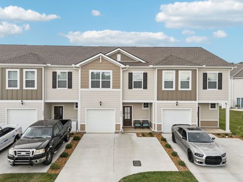 4039 Katmai Ave, White House, TN, 37188-2246 | Card Image