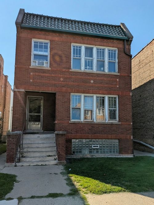 1906 Scoville Ave, Berwyn, IL, 60402-1956 | Card Image