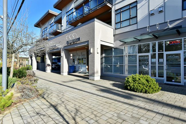 307 - 5682 Wharf Avenue, Condo with 1 bedrooms, 1 bathrooms and 1 parking in Sechelt BC | Image 1