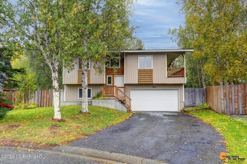 3733 Henderson Loop, Anchorage, AK, 99507 | Card Image
