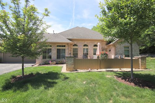 7484 Courtyard Way, Fishers, IN, 46038-3804 | Card Image