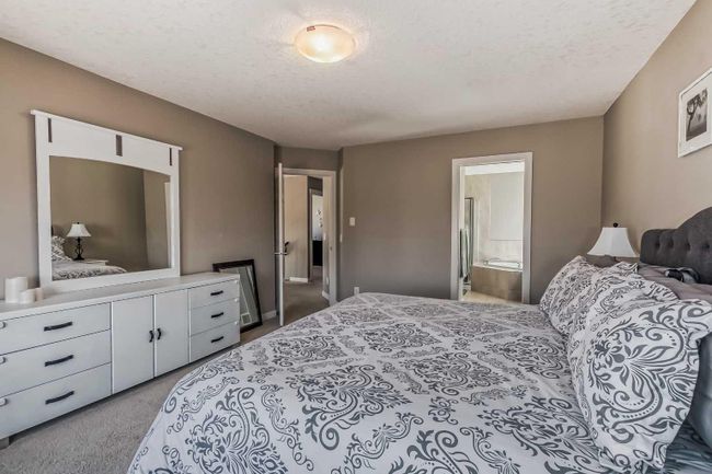 84 Tuscany Summit Terrace Nw, Home with 3 bedrooms, 2 bathrooms and 4 parking in Calgary AB | Image 31