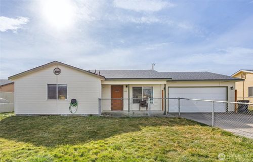 1215 Lowry St, Moses Lake, WA, 98837 | Card Image