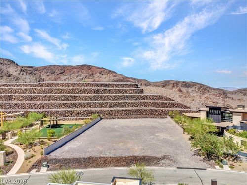 17 Sanctuary Peak Ct, Henderson, NV, 89012-7307 | Card Image