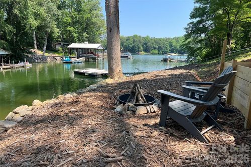 3748 Landmark Dr, Sherrills Ford, NC, 28673-7747 | Card Image