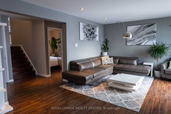 110 Simmons Blvd, House attached with 6 bedrooms, 3 bathrooms and 4 parking in Brampton ON | Image 21