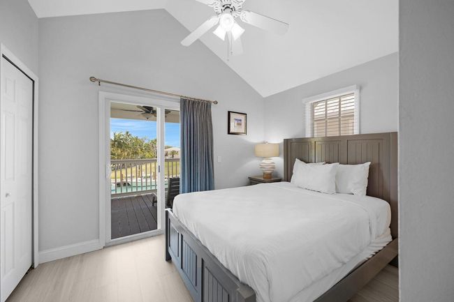 7041 Harbor Village Dr, Condo with 2 bedrooms, 3 bathrooms and null parking in Duck Key FL | Image 25