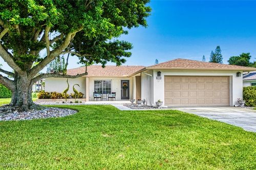 4332 Beechwood Lake Dr, NAPLES, FL, 34112-6102 | Card Image