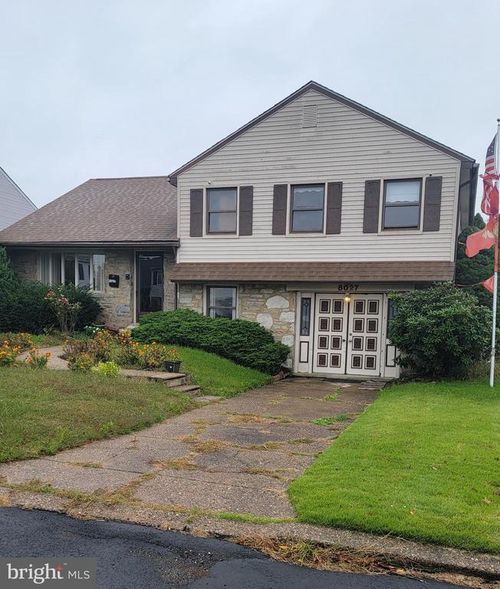 8027 Narvon St, PHILADELPHIA, PA, 19136-1709 | Card Image