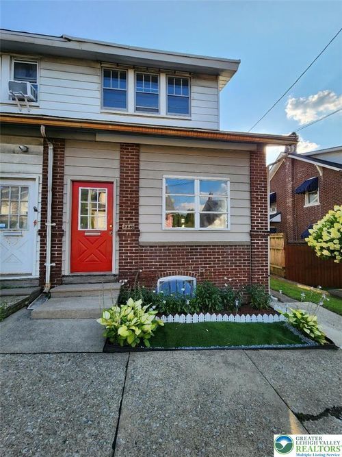 2440 S 4th St, Allentown, PA, 18103-6824 | Card Image
