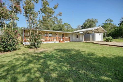 1217 Jones St, Smithville, TX, 78957-5234 | Card Image