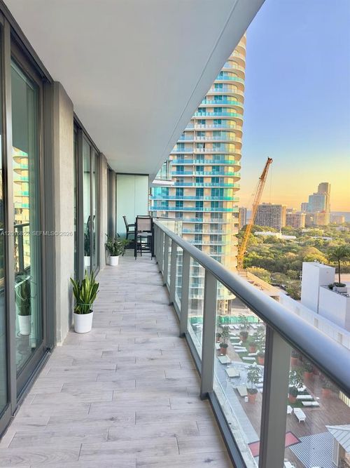 1709-1300 S Miami Ave, Miami, FL, 33130-4474 | Card Image