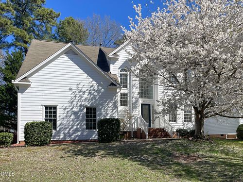 9332 Leslieshire Dr, Raleigh, NC, 27615-8104 | Card Image
