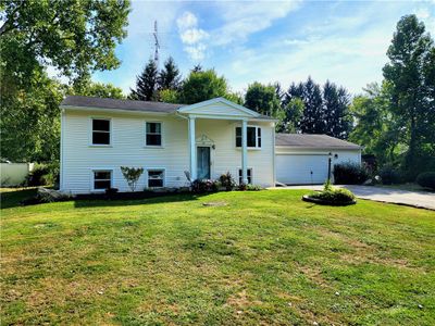 39 Delmar Dr, House other with 3 bedrooms, 2 bathrooms and 2 parking in Pymatuning Twp PA | Image 2