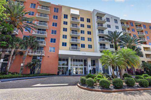 202-2775 Ne 187th St, Aventura, FL, 33180-2917 | Card Image