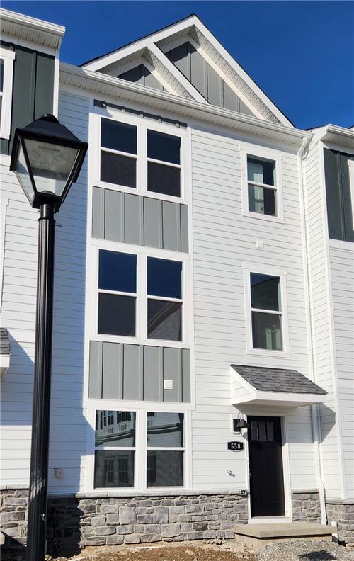 538 Cooper St, Wexford, PA, 15090-9519 | Card Image