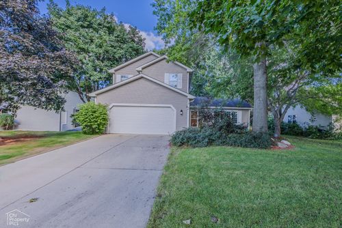 1021 Blue Ridge Pkwy, Algonquin, IL, 60102-4271 | Card Image