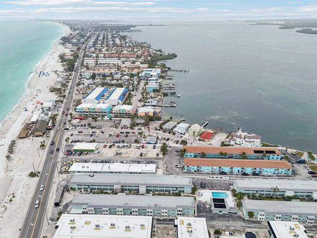 UNIT-5 - 117 7 Th St N, Condo with 1 bedrooms, 1 bathrooms and null parking in BRADENTON BEACH FL | Image 38