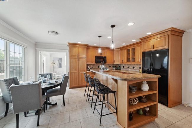 BREAKFAST BAR | Image 8