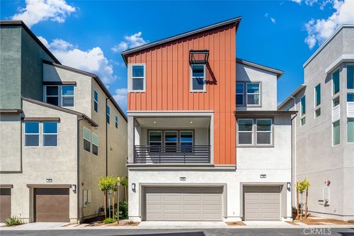 104 Tenor, Irvine, CA, 92602 | Card Image