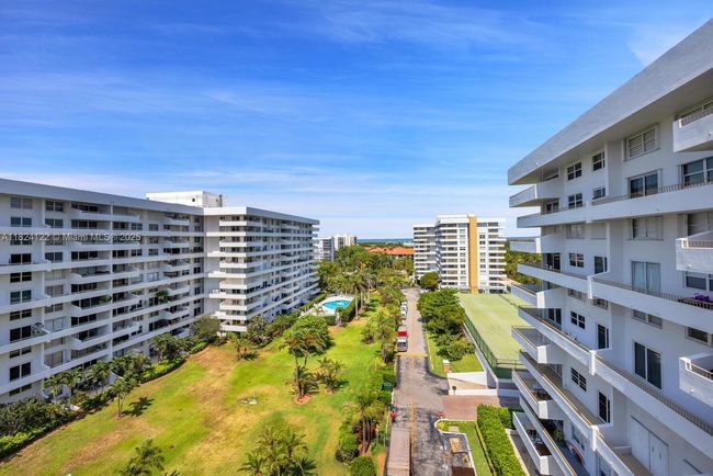 APT-1009 - 177 Ocean Lane Dr, Condo with 2 bedrooms, 2 bathrooms and null parking in Key Biscayne FL | Image 28