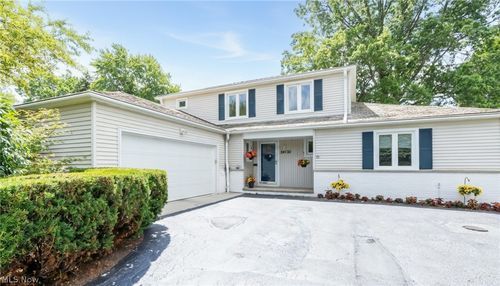 24100 Shaker Blvd, Shaker Heights, OH, 44122-2687 | Card Image