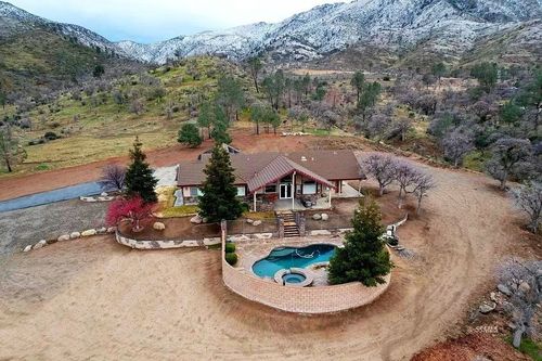 2775 Shadow Mountain Dr, Lake Isabella, CA, 93240-9553 | Card Image