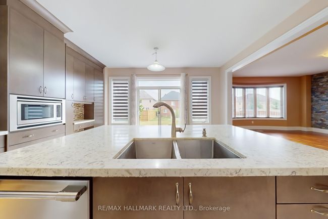 61 Mcisaac Dr, House other with 5 bedrooms, 3 bathrooms and 2 parking in Springwater ON | Image 10