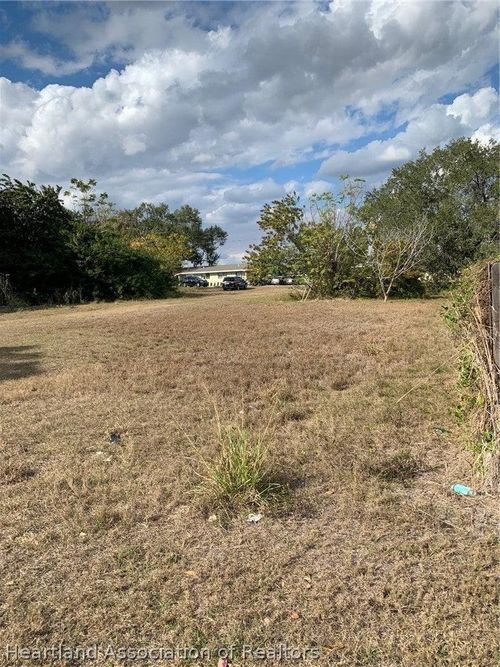 215 Tulane Dr, Avon Park, FL, 33825 | Card Image