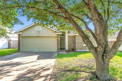 3715 Westfield Dr, College Station, TX, 77845-7283 | Card Image
