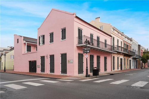 2-403 Burgundy Street, New Orleans, LA, 70112 | Card Image