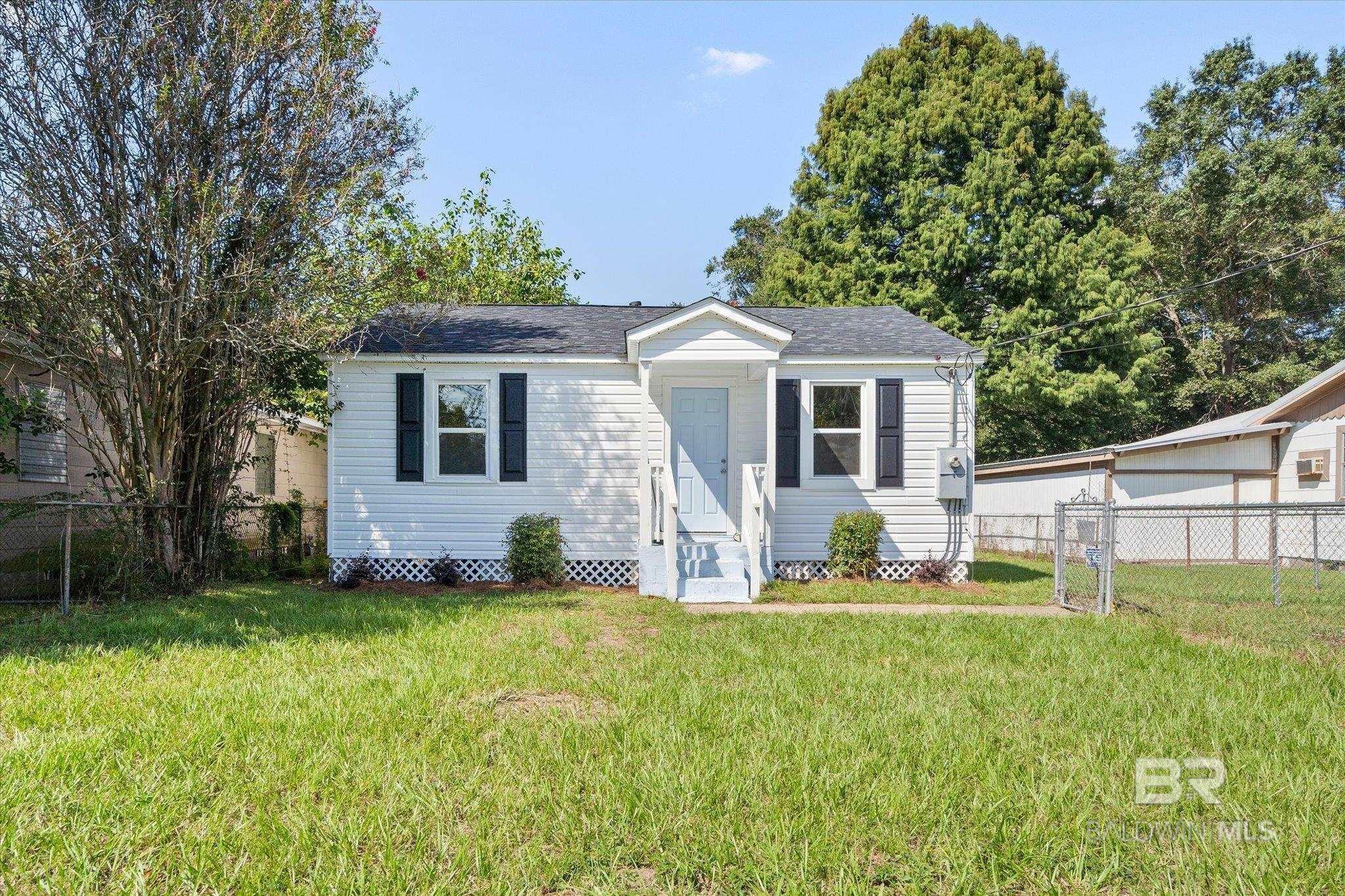 4th Ave, Chickasaw, AL 36611 #1