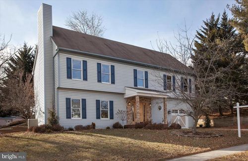 815 Appletree Ln, MECHANICSBURG, PA, 17050-2233 | Card Image